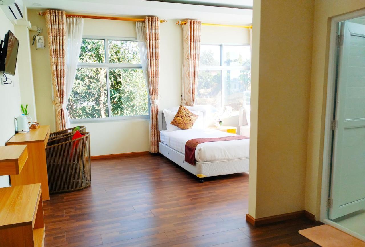 Kayah Land Hotel Loikaw Buitenkant foto
